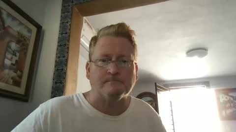 Snapshot of tomascausa chatting on 4, 12, 2024 Hola online show from 4, 12, 2024