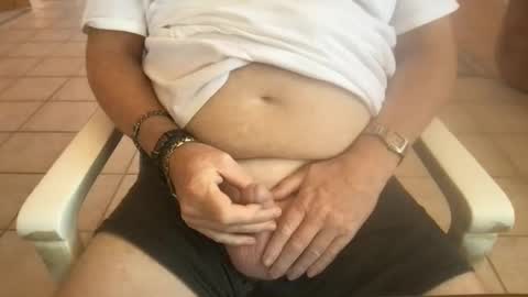 Snapshot of tomascausa chatting on 27, 4, 2026 Hola online show from 27, 4, 2026