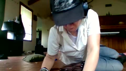 tomboy_titties online show from 15, 6, 2026