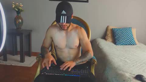 tomDavisXl online show from 23, 2, 2026