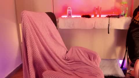 Snapshot of tomiedark_ chatting on 10, 5, 2026 KAELANI online show from 10, 5, 2026