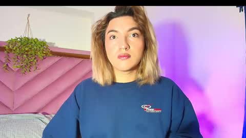 Snapshot of tomlondon_ chatting on 22, 10, 2025 online show from 22, 10, 2025