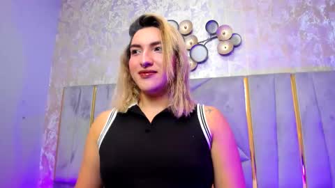 Snapshot of tomlondon_ chatting on 19, 11, 2025 online show from 19, 11, 2025