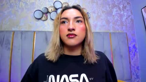 Snapshot of tomlondon_ chatting on 23, 11, 2025 online show from 23, 11, 2025