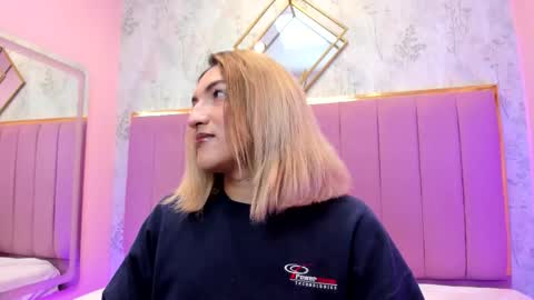 Snapshot of tomlondon_ chatting on 30, 11, 2025 online show from 30, 11, 2025