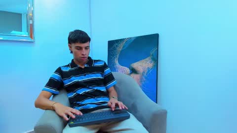 Snapshot of tommy__scott chatting on 10, 11, 2025 Tommy Scott online show from 10, 11, 2025