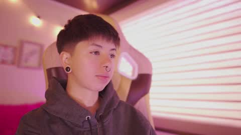 Blue  online show from 25, 2, 2026