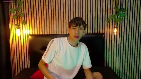 Snapshot of tommy_fox1 chatting on 31, 3, 2026 Tommy online show from 31, 3, 2026