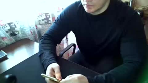 Snapshot of tommy_li_2 chatting on 5, 1, 2025 Tommi Li online show from 5, 1, 2025