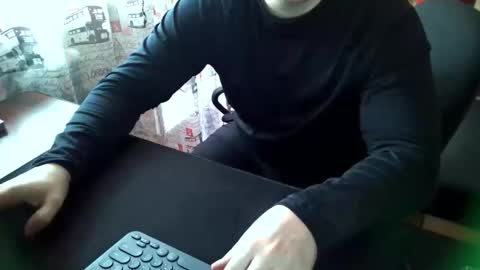 Snapshot of tommy_li_2 chatting on 7, 1, 2025 Tommi Li online show from 7, 1, 2025