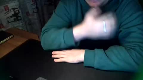 Snapshot of tommy_li_2 chatting on 2, 2, 2025 Tommi Li online show from 2, 2, 2025