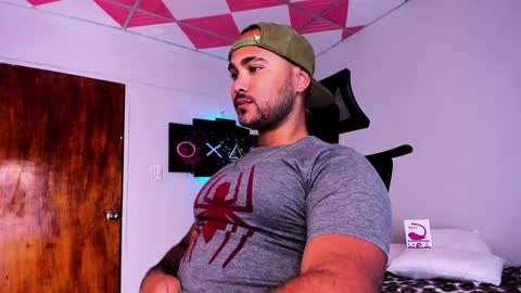 tommy_sccott online show from 5, 1, 2025