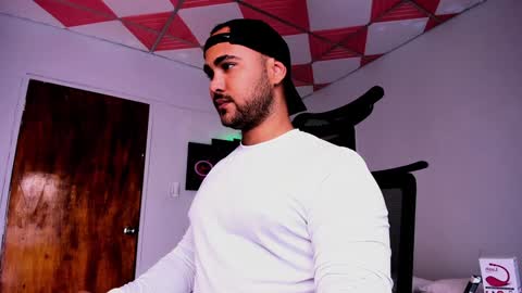 tommy_sccott online show from 31, 1, 2025