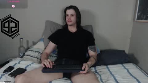 Snapshot of tommy_sins92 chatting on 15, 10, 2025 Tommy Sins online show from 15, 10, 2025