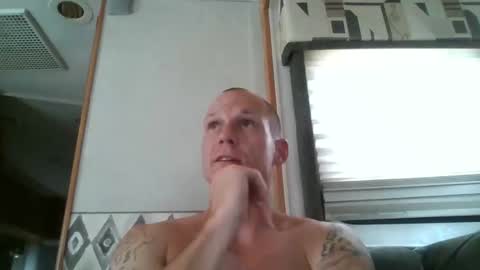 Snapshot of tommygunsfit chatting on 9, 10, 2025 tommygunsfit online show from 9, 10, 2025