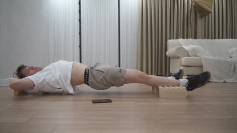 Snapshot of tommyjoyer chatting on 21, 11, 2025 Tommy Joyer online show from 21, 11, 2025