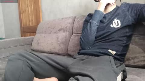 Snapshot of tommyshe1by chatting on 18, 9, 2025 tommyshe1by online show from 18, 9, 2025