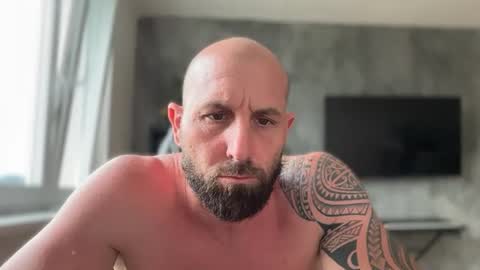 Snapshot of tommyx01 chatting on 21, 6, 2026 Thomas Fit online show from 21, 6, 2026