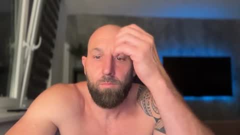 Snapshot of tommyx01 chatting on 7, 7, 2026 Thomas Fit online show from 7, 7, 2026