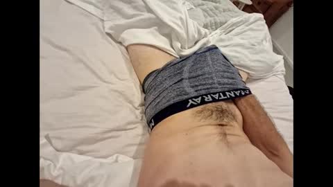 Snapshot of tomnomm chatting on 20, 10, 2025 tomnomm online show from 20, 10, 2025