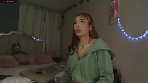 leyla  online show from 23, 9, 2025