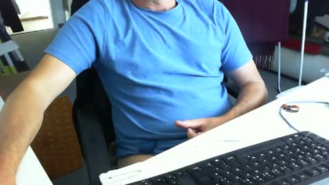 Snapshot of tomtom02029 chatting on 18, 9, 2025 Tom online show from 18, 9, 2025