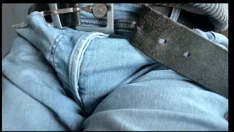 Snapshot of tomtotal chatting on 23, 10, 2025 Tom online show from 23, 10, 2025