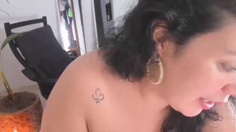 lady blue online show from 18, 12, 2024