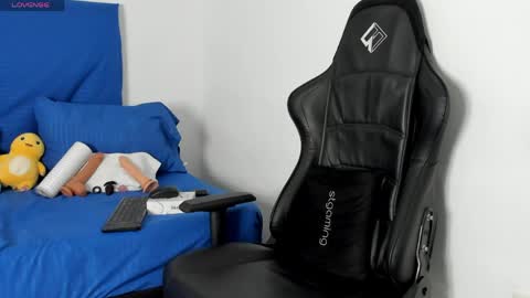 Snapshot of tonny_twink_ chatting on 25, 4, 2026 Tonny online show from 25, 4, 2026