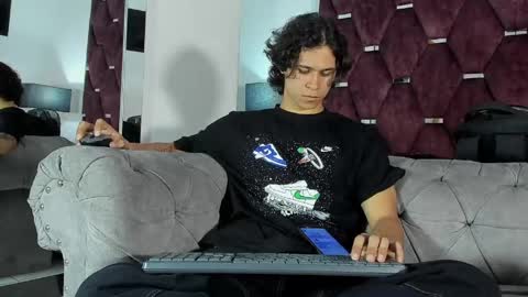 Snapshot of tonybenedetti chatting on 16, 4, 2026 Tony Benedetti online show from 16, 4, 2026