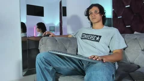 Snapshot of tonybenedetti chatting on 25, 4, 2026 Tony Benedetti online show from 25, 4, 2026