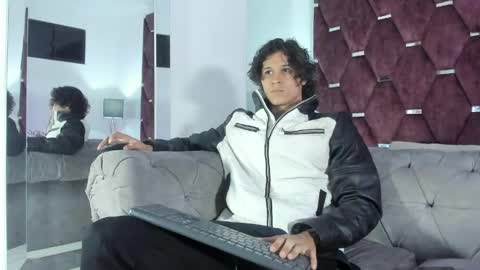 Snapshot of tonybenedetti chatting on 26, 4, 2026 Tony Benedetti online show from 26, 4, 2026