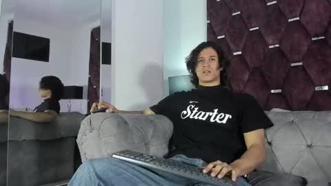 Snapshot of tonybenedetti chatting on 28, 4, 2026 Tony Benedetti online show from 28, 4, 2026