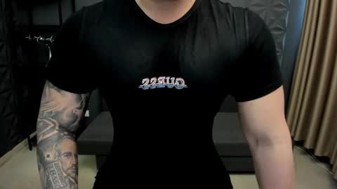 Snapshot of tonywilcoxx chatting on 11, 1, 2025 TonyWilcox online show from 11, 1, 2025