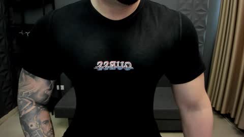 Snapshot of tonywilcoxx chatting on 12, 1, 2025 TonyWilcox online show from 12, 1, 2025