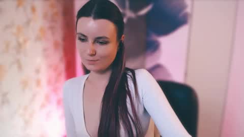 Elizabeth online show from 4, 3, 2025