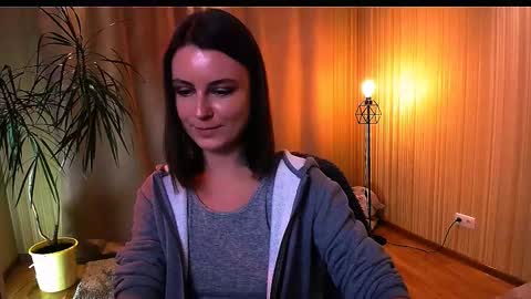 Elizabeth online show from 4, 10, 2025