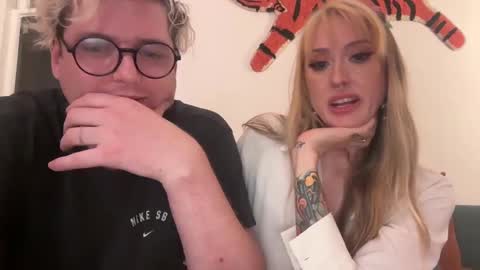 Snapshot of toobna2 chatting on 30, 9, 2025 toobna2 online show from 30, 9, 2025