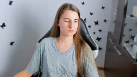 Snapshot of tooboringgirl chatting on 9, 9, 2025 Alisson online show from 9, 9, 2025