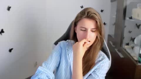 Snapshot of tooboringgirl chatting on 20, 9, 2025 Alisson online show from 20, 9, 2025