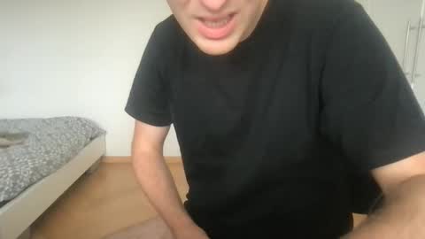 Snapshot of toohottobetrue21 chatting on 16, 9, 2025 Max online show from 16, 9, 2025