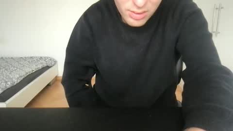 Snapshot of toohottobetrue21 chatting on 4, 10, 2025 Max online show from 4, 10, 2025