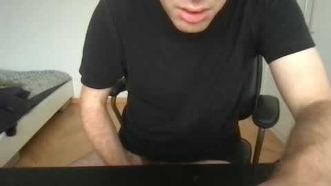 Snapshot of toohottobetrue21 chatting on 6, 11, 2025 Max online show from 6, 11, 2025