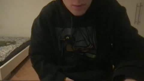 Snapshot of toohottobetrue21 chatting on 10, 11, 2025 Max online show from 10, 11, 2025