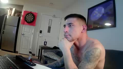 Snapshot of toomuchsmoke chatting on 3, 3, 2025 toomuchsmoke online show from 3, 3, 2025