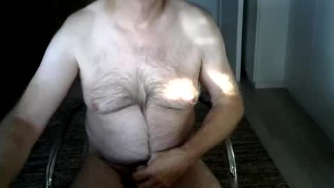 Snapshot of tooohard chatting on 18, 12, 2025 Alex online show from 18, 12, 2025