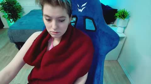 Snapshot of topcranberry chatting on 2, 12, 2025 topcranberry online show from 2, 12, 2025