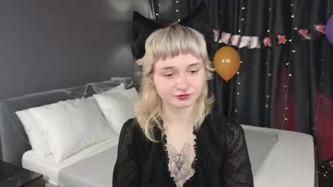 Tori online show from 30, 10, 2025