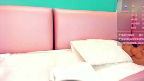 Snapshot of torimonroe_ chatting on 1, 2, 2025 Tori online show from 1, 2, 2025