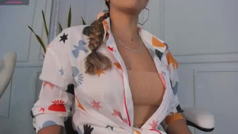 Snapshot of tornado_red chatting on 5, 11, 2025 Red online show from 5, 11, 2025